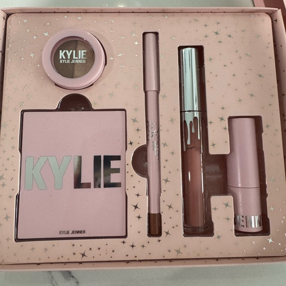 Kylie Cosmetics Try It Kit